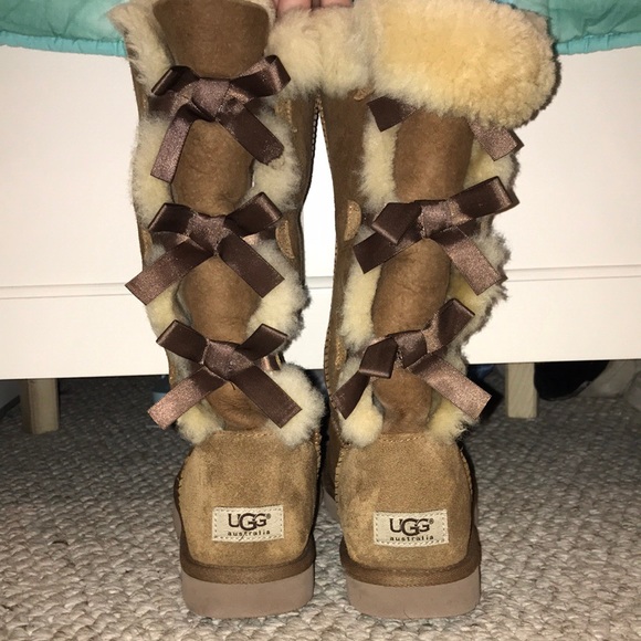 ugg bailey bow outfit